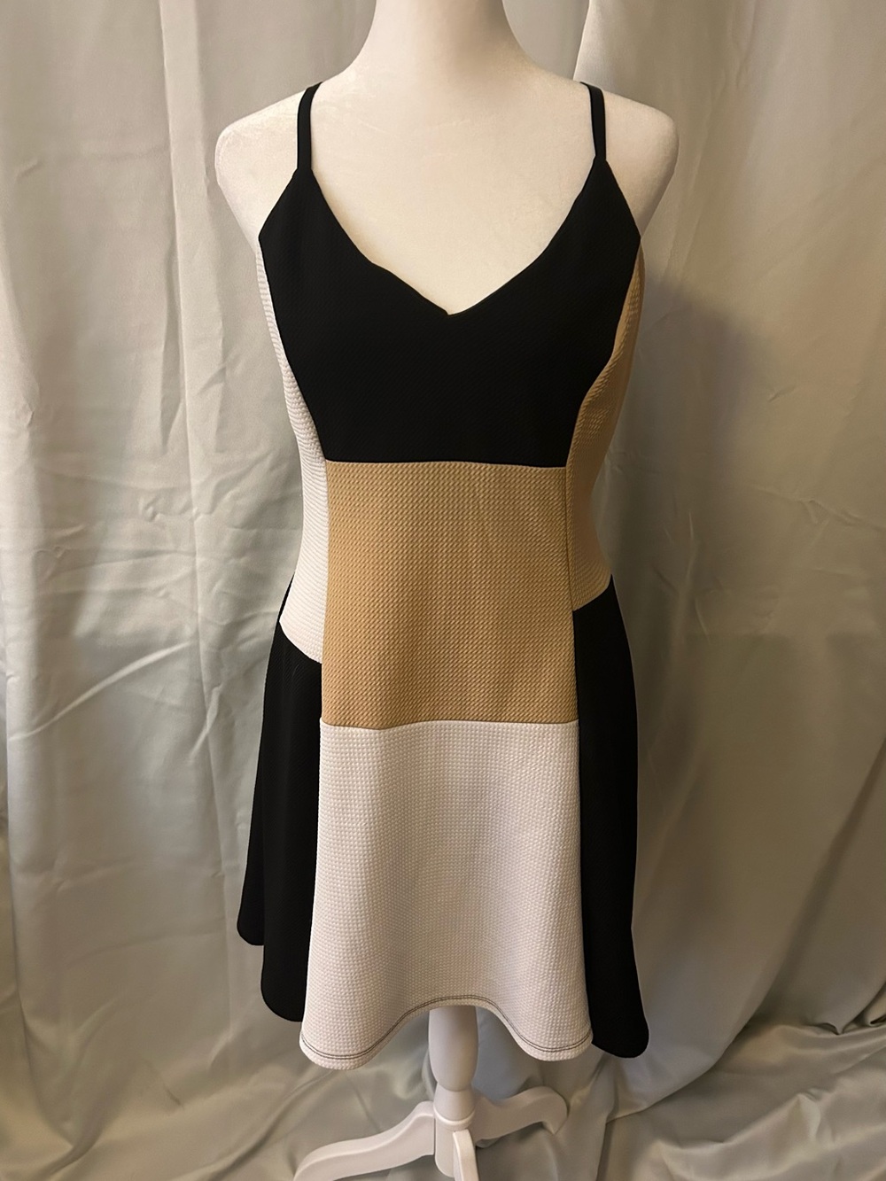 VENUS Colorblock Spaghetti Strap Mini Dress in Black, White & Tan